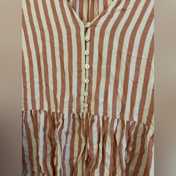 Madewell Courtyard Ruffle-Hem Top in Stripe - Picture 3 of 7